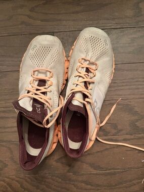 On Cloud X Women’s Running Shoes Size women sz 8